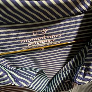 vineyard vines short sleeved shirt